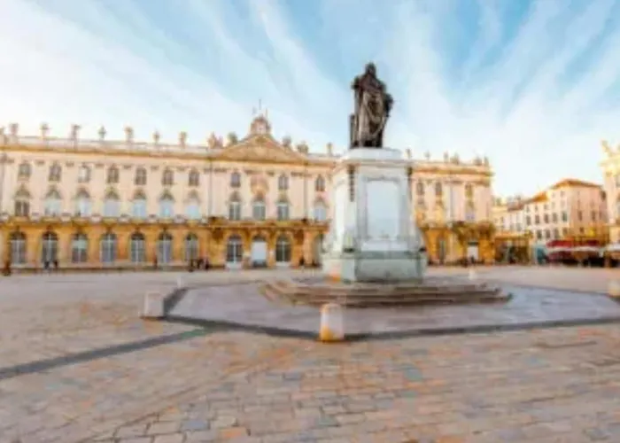 Duplex A Proximite De La Place Stanislas *